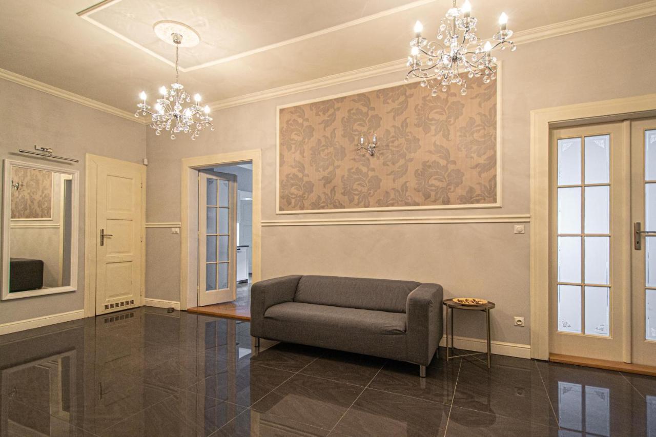 Luxury Central 150M2 Apartment On Wencelas Square With Private Garage Прага Екстер'єр фото