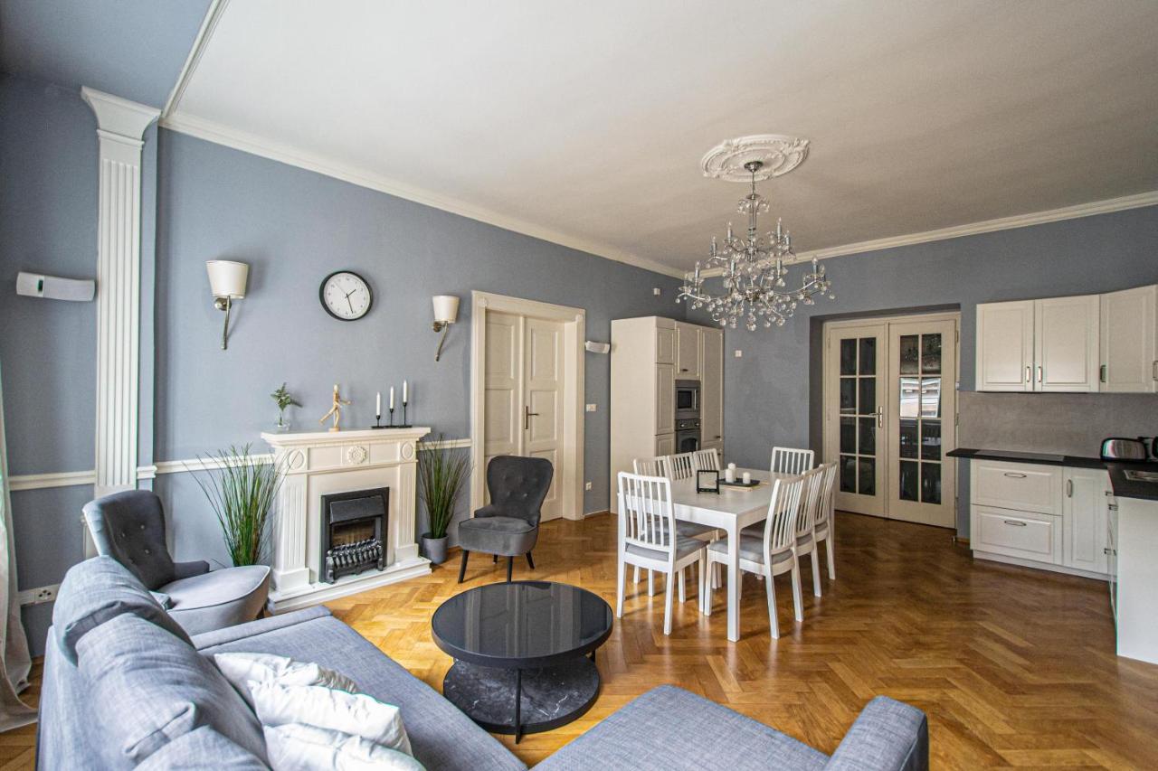 Luxury Central 150M2 Apartment On Wencelas Square With Private Garage Прага Екстер'єр фото