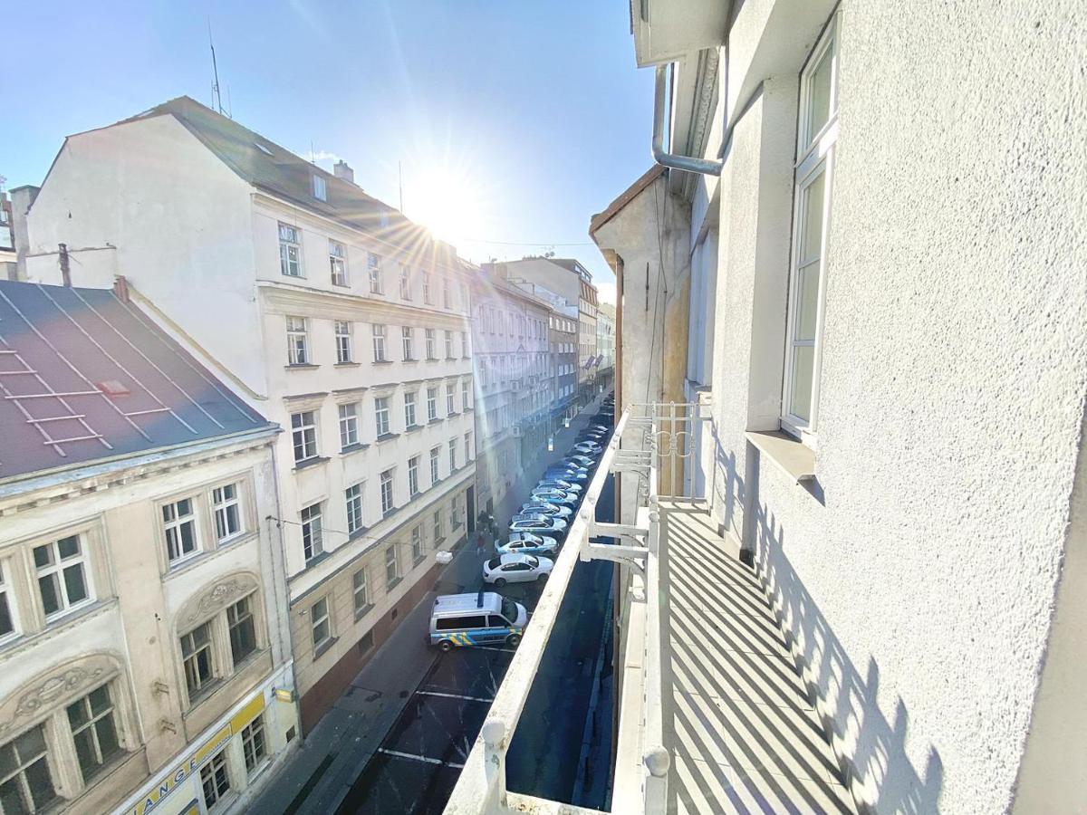 Luxury Central 150M2 Apartment On Wencelas Square With Private Garage Прага Екстер'єр фото